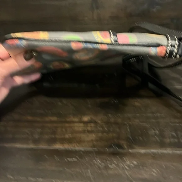 Dooney & Bourke Medallion Crossbody Letter Carrier Y2K - Picture 6 of 8